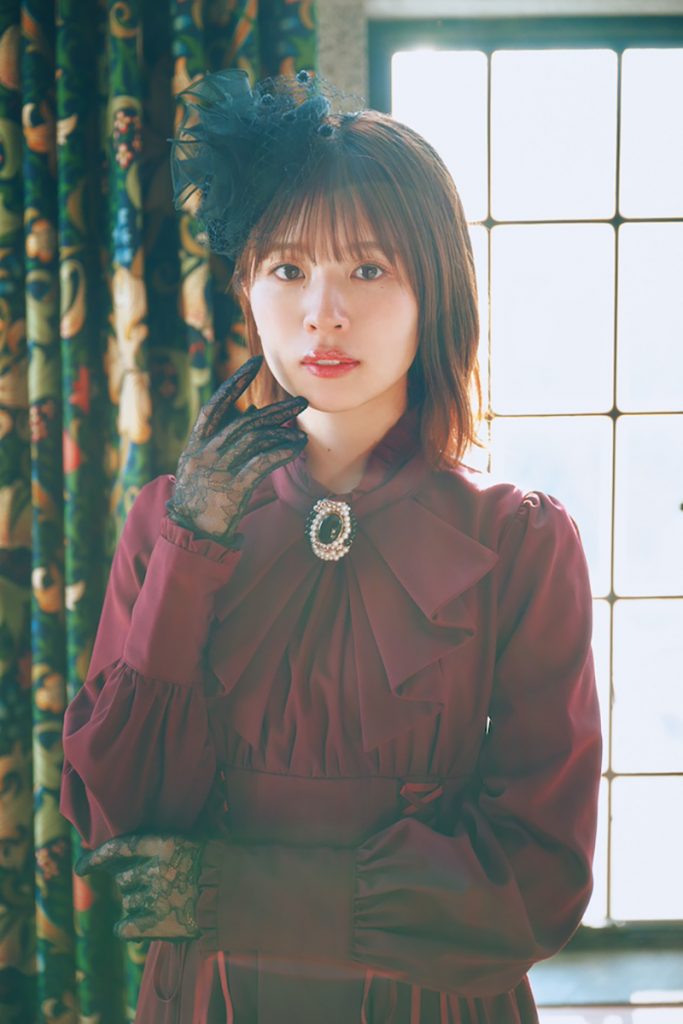 日向坂46・松田好花 1st写真集「振り向いて」/撮影:岡本武志/講談社