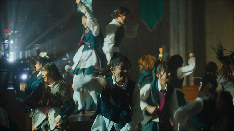 AKB48 64thシングル『恋 詰んじゃった』MVより