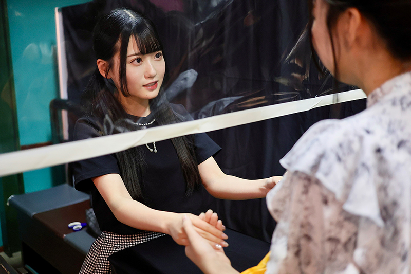 64thシングル『恋 詰んじゃった』をリリースするAKB48