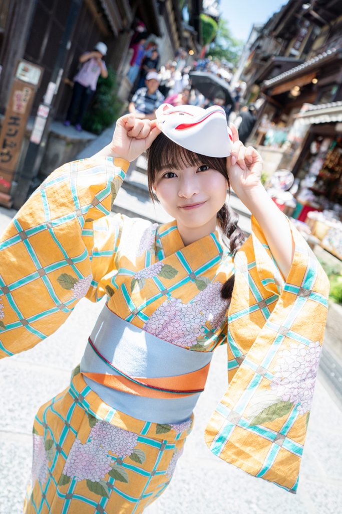 「#ババババンビ」小鳥遊るい1st写真集より