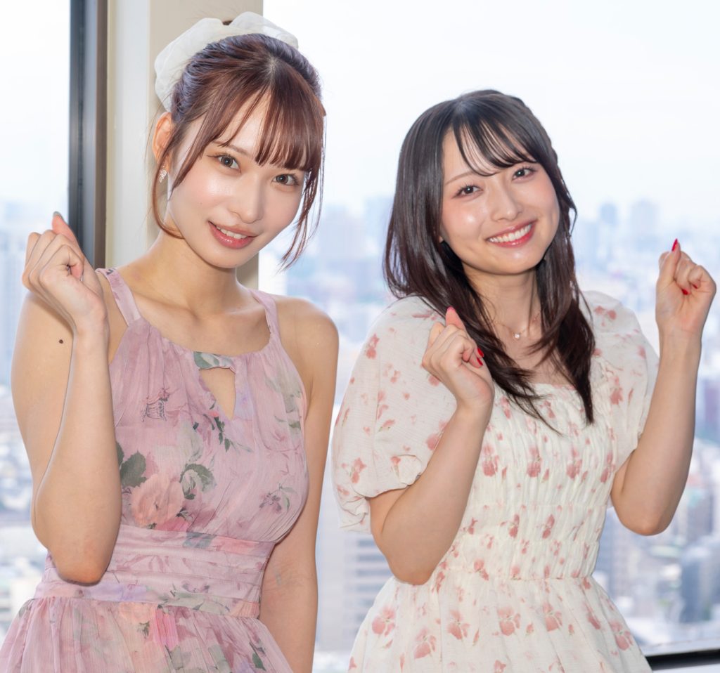 映画「ゴーストスポッターズ~夢湯~」に出演する大野真依(左)と清原梨央(右)