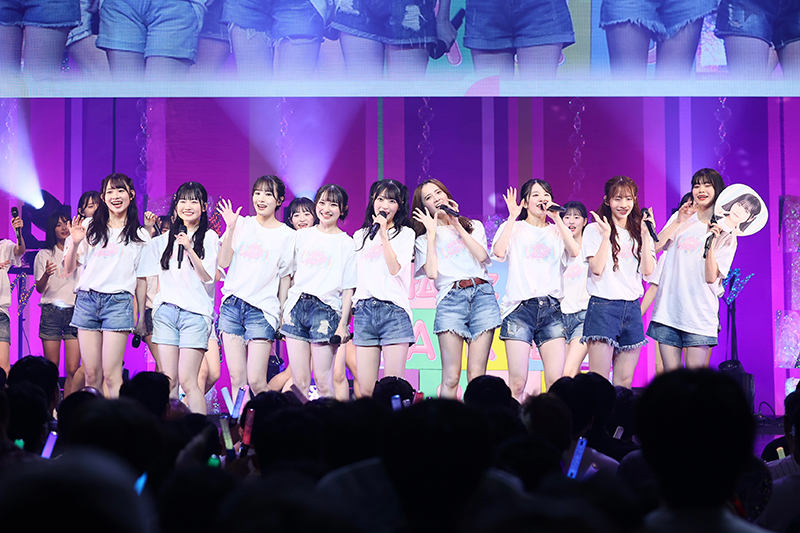 『AKB48 17期生昇格記念LIVE!新メンバー挨拶まわり~私たち、AKB48 です~』より