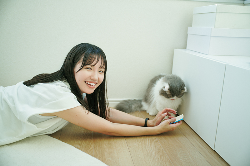 テレビ東京・田中瞳アナウンサー初のフォト&エッセイ『瞳のまにまに』