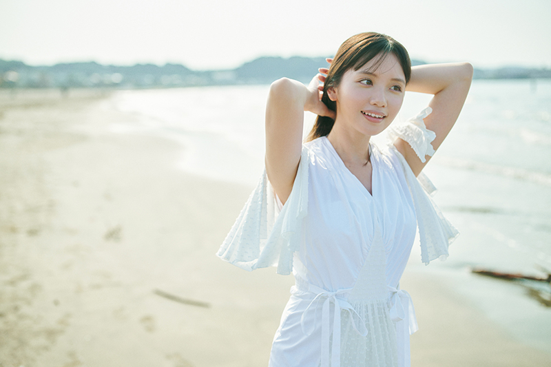 テレビ東京・田中瞳アナウンサー初のフォト&エッセイ『瞳のまにまに』