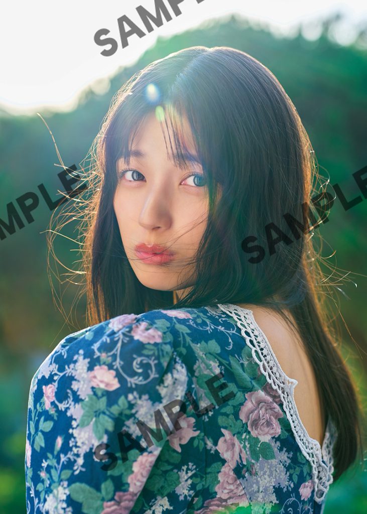 乃木坂46五百城茉央1st写真集『未来の作り方』より「HMV&BOOKS SHIBUYA」限定特典折り目なしポスター