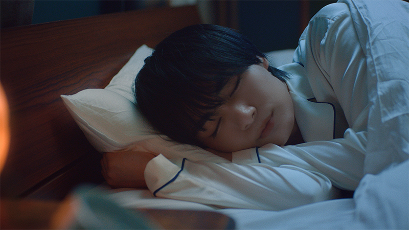 ナイトケアビューティーブランド「YOLU(ヨル)」のWEB CMに出演するなにわ男子・大西流星
