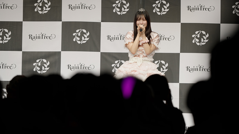 『自己PRタイム』で、自作の衣装でアイドルパフォーマンスを行った百瀬紗菜(旧活動名:ロゼ)