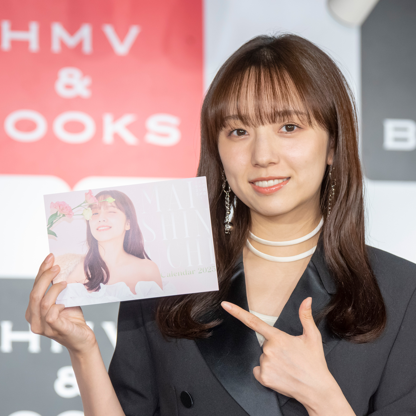 新内眞衣 直筆サイン入りの通販 乃木坂46 2024年卓上カレンダー