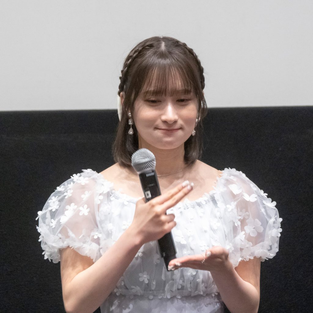 映画『火の国物語』舞台あいさつに登壇した田中伊桜莉