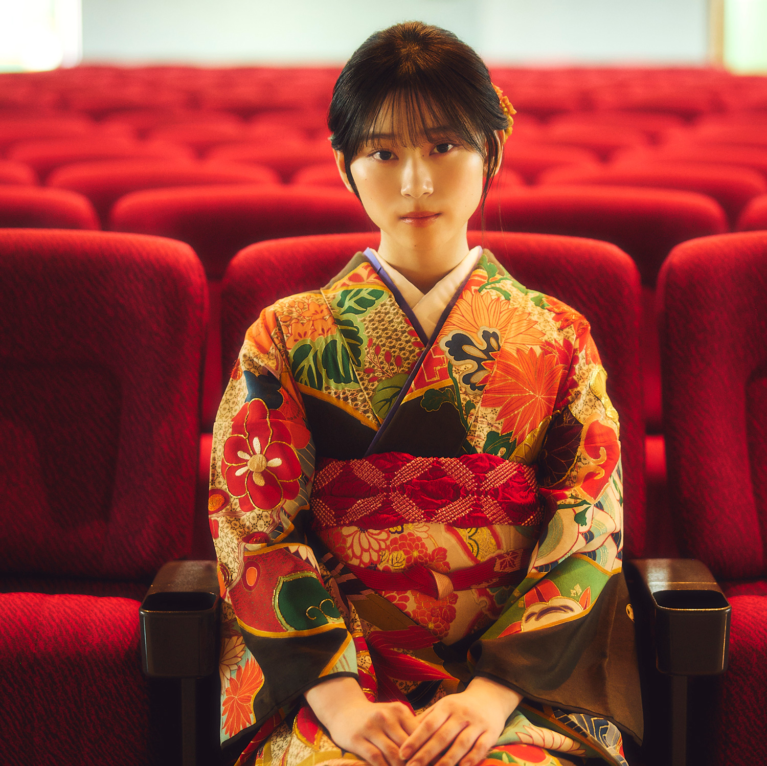 櫻坂46山下瞳月＆村山美羽・日向坂46小西夏菜実ら美しく鮮やかな振袖姿