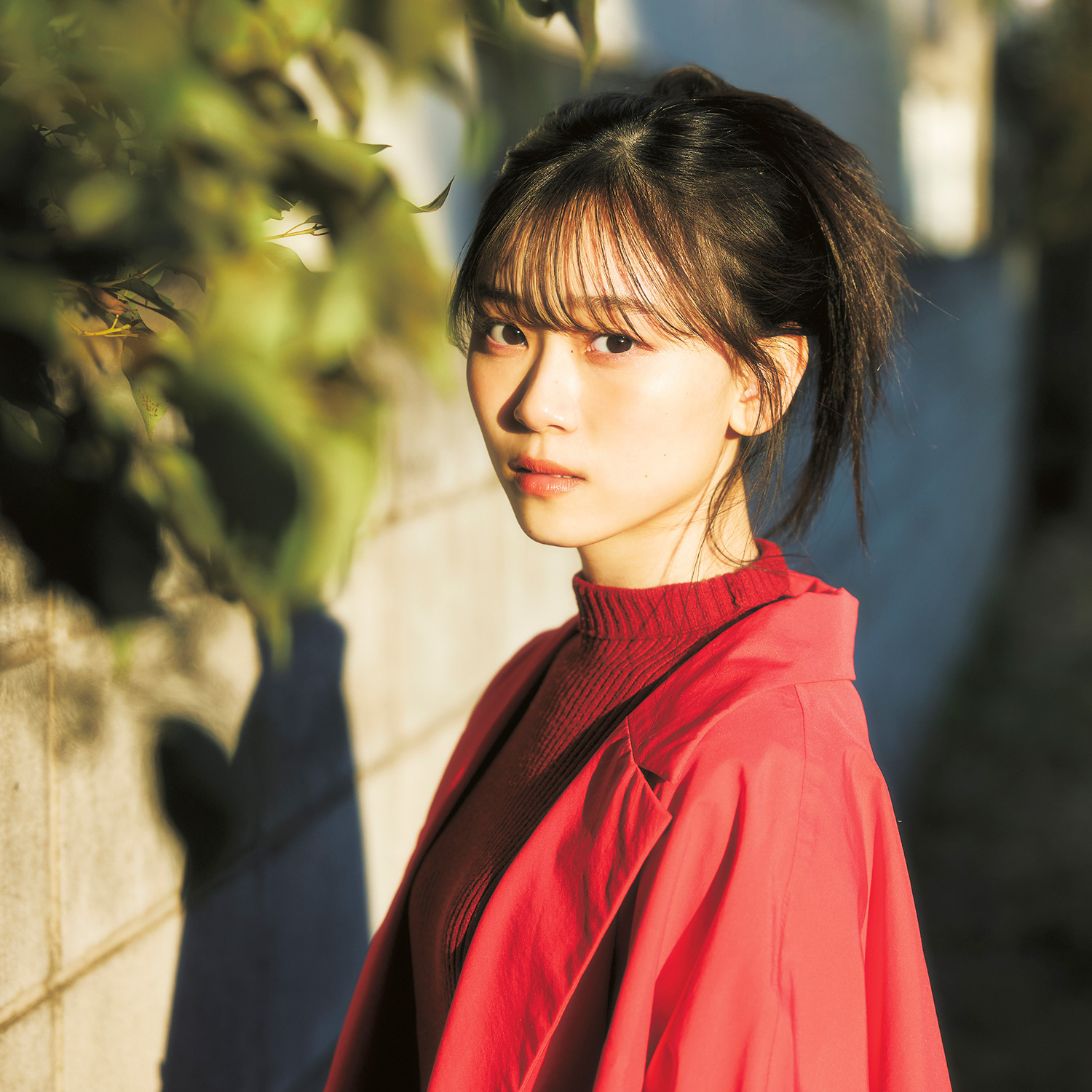 櫻坂46山下瞳月、異例のスピードで表紙にカムバック！夕陽を背景にした
