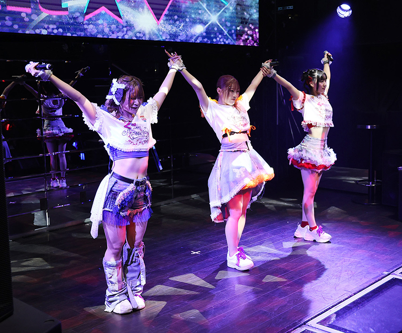結成2周年記念ライブ「Lit★V 2nd ANNIVERSARY LIVE」より