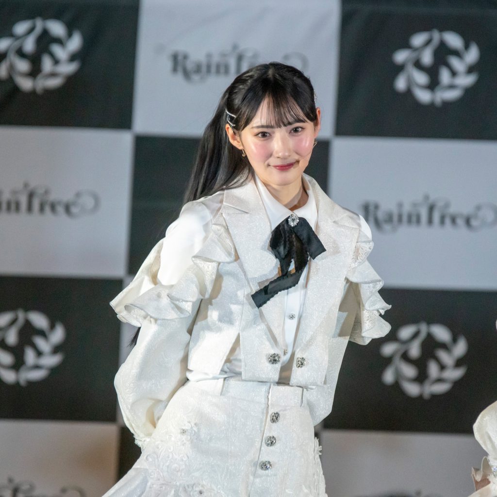 「1st デジタルデビューシングル『I L U』リリースイベント」より佐藤莉華