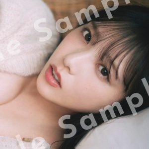 乃木坂46与田祐希、キャミワンピとベージュのカーディガンでゆったり「理想の女の子の部屋着」