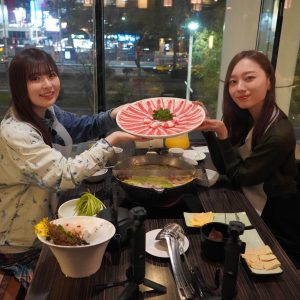 乃木坂46小川彩、キャプテン梅澤美波との深いトークに「なんか泣いちゃいそう」