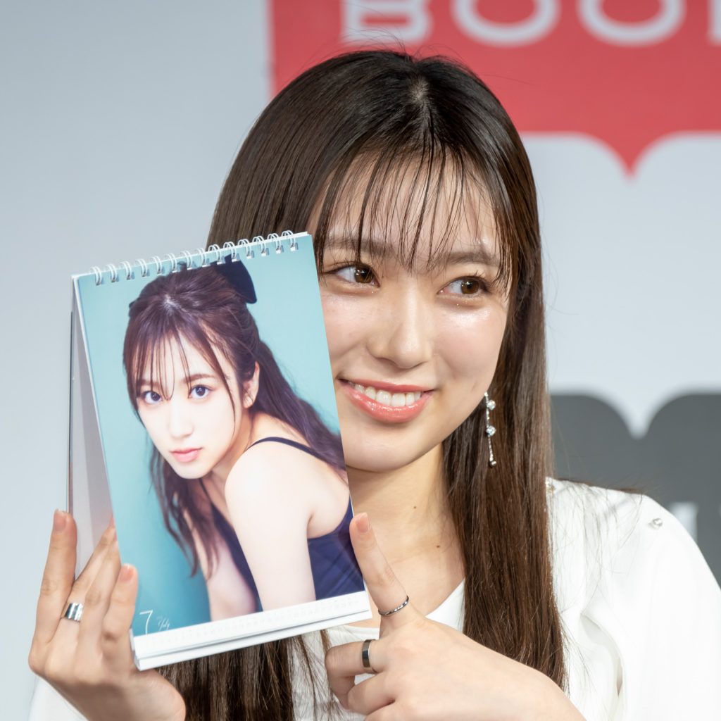 「矢吹奈子2025.4-2026.3カレンダー」発売記念取材会より