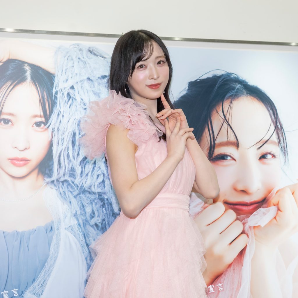 「小栗有以 2025.04-2026.03カレンダー」発売記念取材会より
