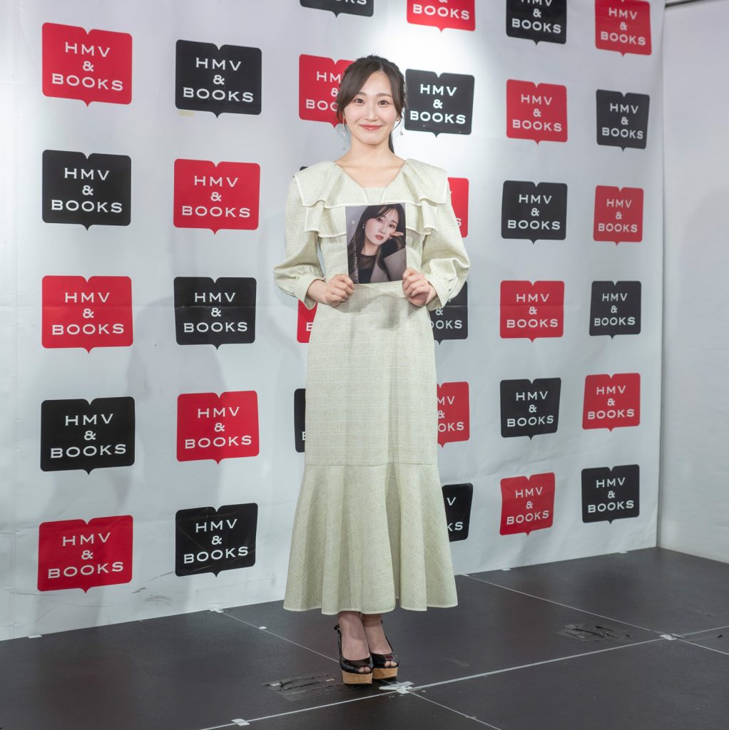 「潮 紗理菜カレンダー2025.4-2026.3」発売記念取材会より