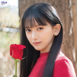 乃木坂46池田瑛紗、美しさ際立つ色鮮やかなグラビアショット