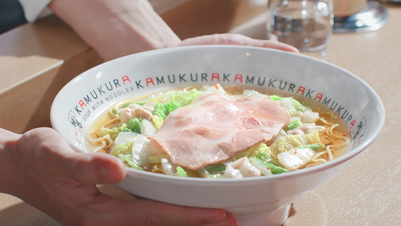 『どうとんぼり神座』新CM「はじめてなのに、ずっと前から好きな味。」篇より