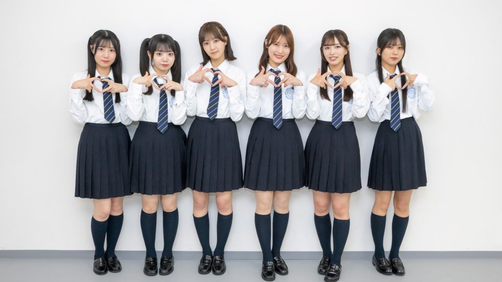 アイドルグループ「my fav」、グループのポーズをみんなで披露