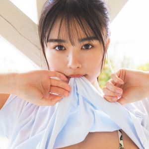 グラビアアイドル豊島心桜、迫力美ボディーで『週プレ』表紙を飾る