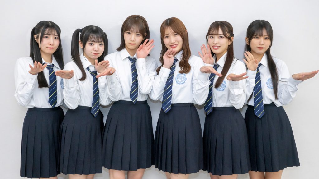 アイドルグループ「my fav」、左から黒瀬梨花、園田一花、古松華、田中美帆、川又あん奈、西村瑠香