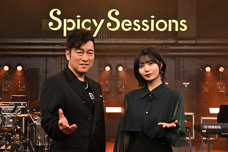 『Spicy Sessions』MCを務める黒沢 薫(ゴスペラーズ)と中西アルノ(乃木坂46)