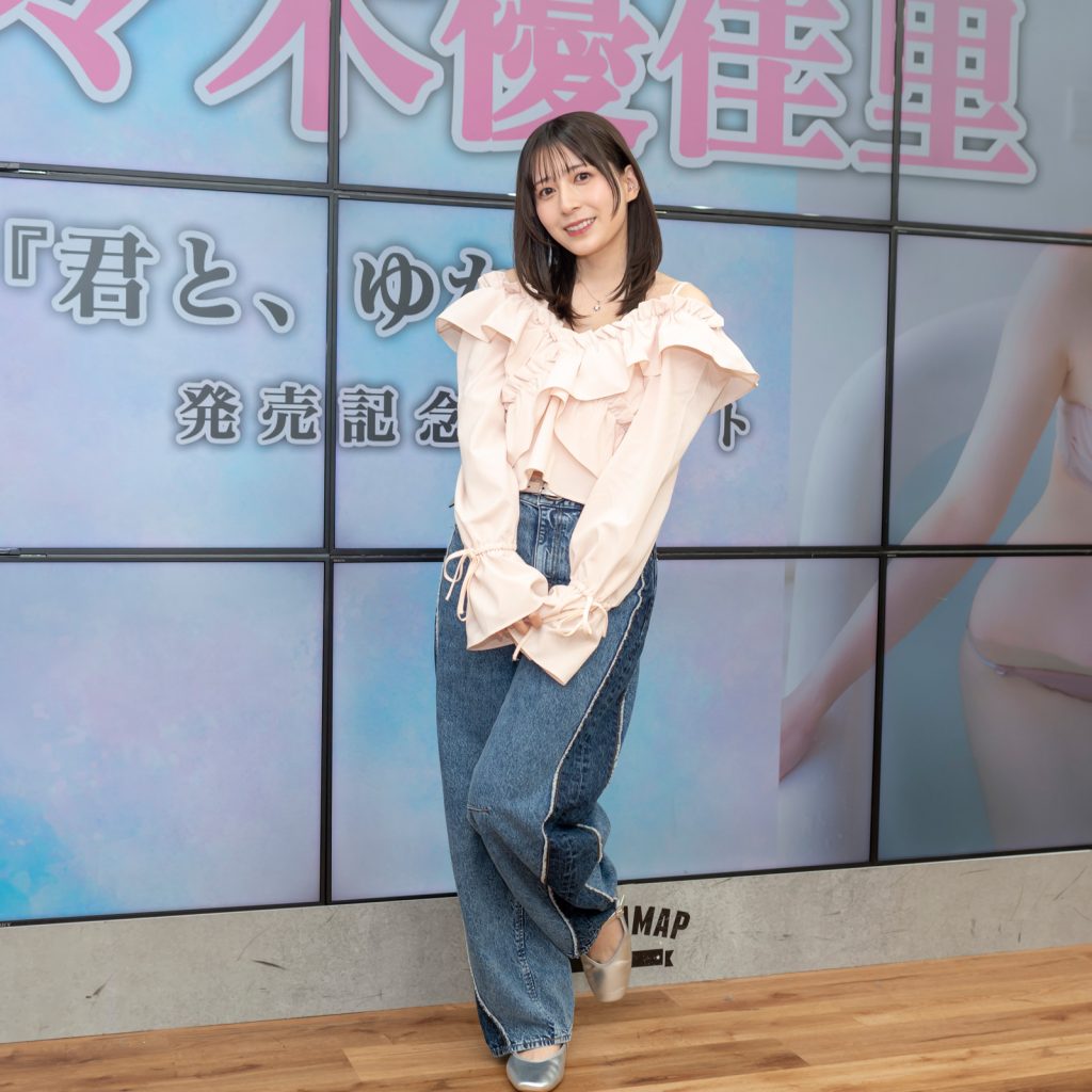 佐々木優佳里が2ndイメージDVD『君と、ゆかり』(竹書房)発売記念取材会に出席