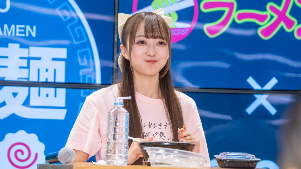 「デリ麺プロジェクト」メディア発表会に出席したラフ×ラフ日比野芽奈