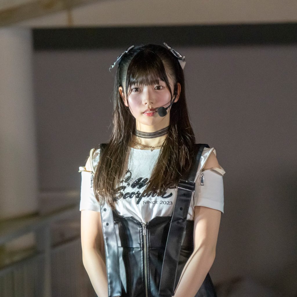 WHITE SCORPION 7th Digital Single『Beach opening』リリースイベントよりMOMO