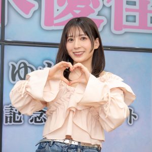 元AKB48佐々木優佳里、印象的なシーンは“黄色いビキニ”「バリ島の景色に合っている」