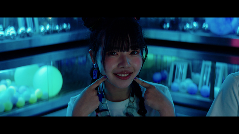 WHITE SCORPION 7thデジタルシングル「Beach opening」MVよりNATSU