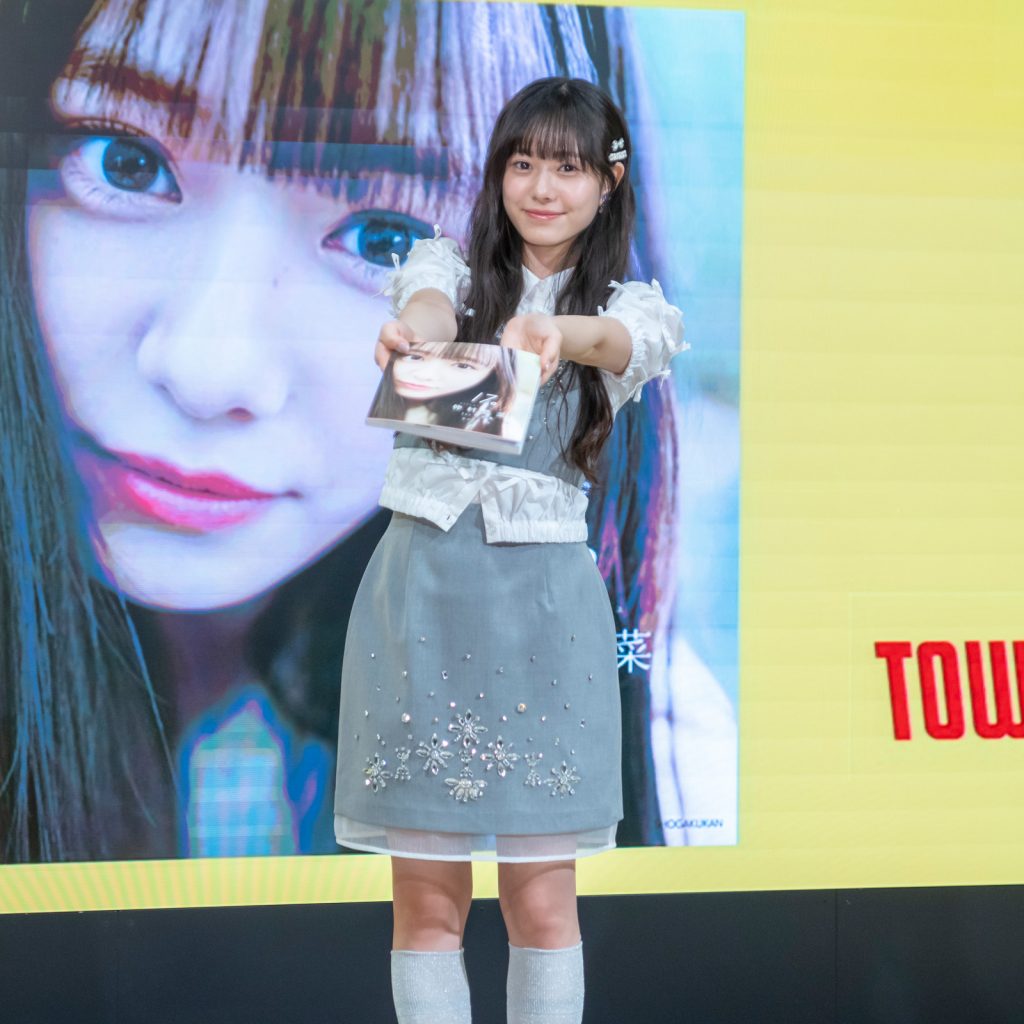 私立恵比寿中学・仲村悠菜が1st写真集『17。』(小学館)出版記念取材会に出席