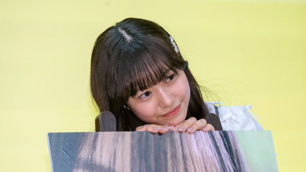 私立恵比寿中学・仲村悠菜が1st写真集『17。』(小学館)出版記念取材会に出席