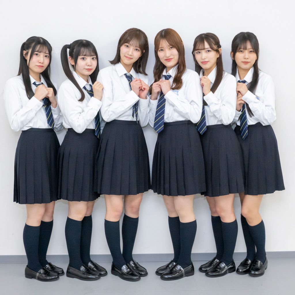 アイドルグループ「my fav」、左から黒瀬梨花、園田一花、古松華、田中美帆、川又あん奈、西村瑠香