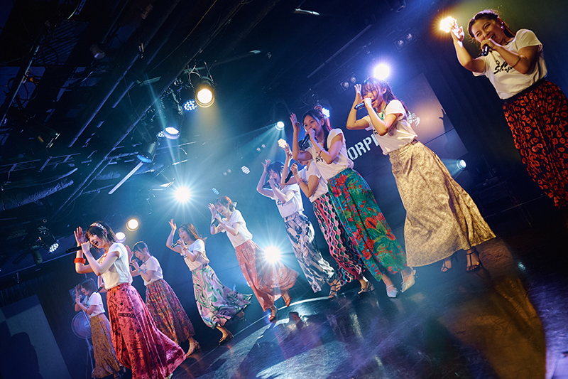 『ホワイトスコーピオンBASE Live』#2で「Beach opening」を披露