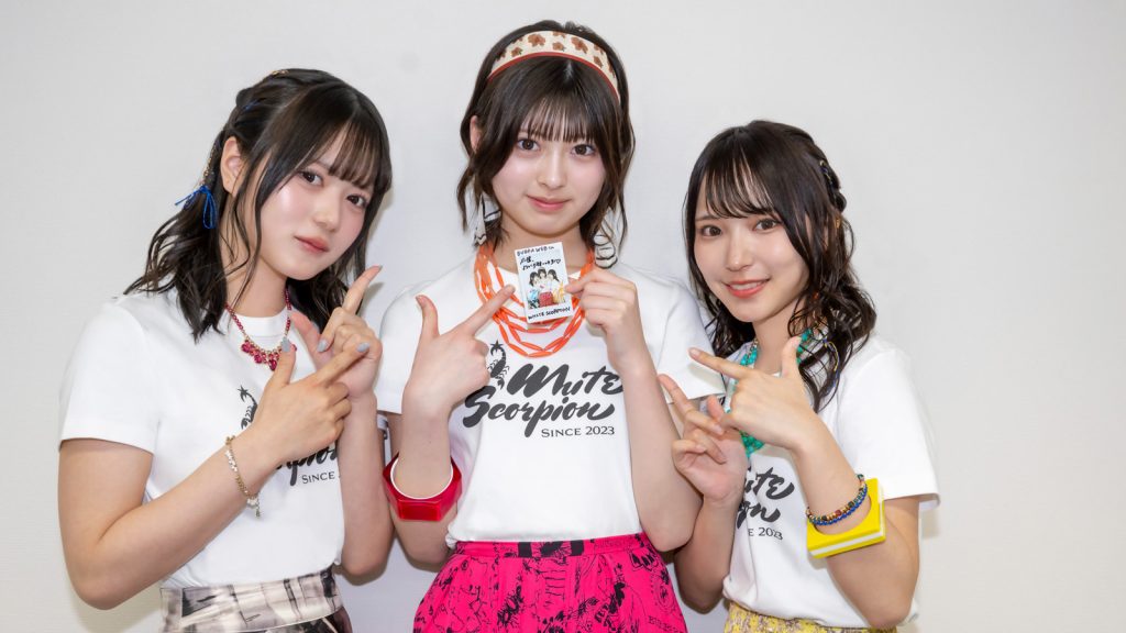 WHITE SCORPION・ACE、HANNA、ACOのサイン入りチェキを1名様に