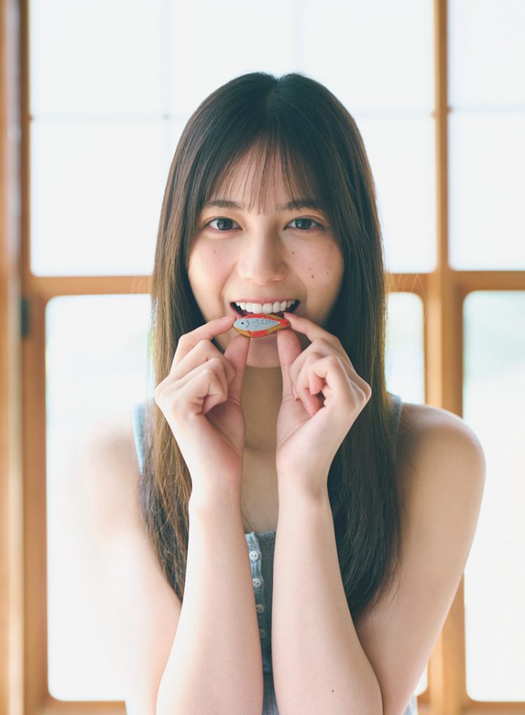 『週刊プレイボーイ23号』に登場している小坂菜緒