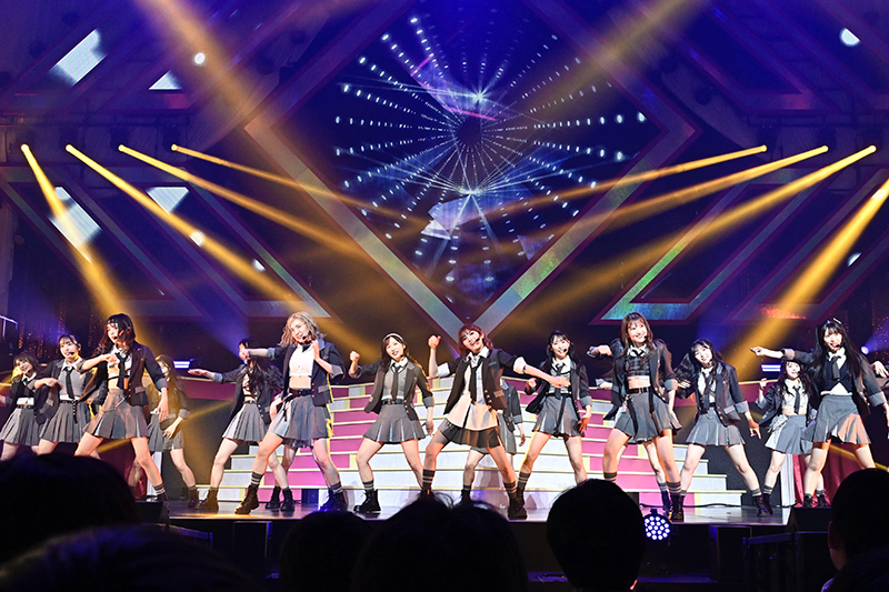 『AKB48 20th Year 春コンサート2025村山彩希 卒業コンサート ~りんごの花が咲く頃に~』より