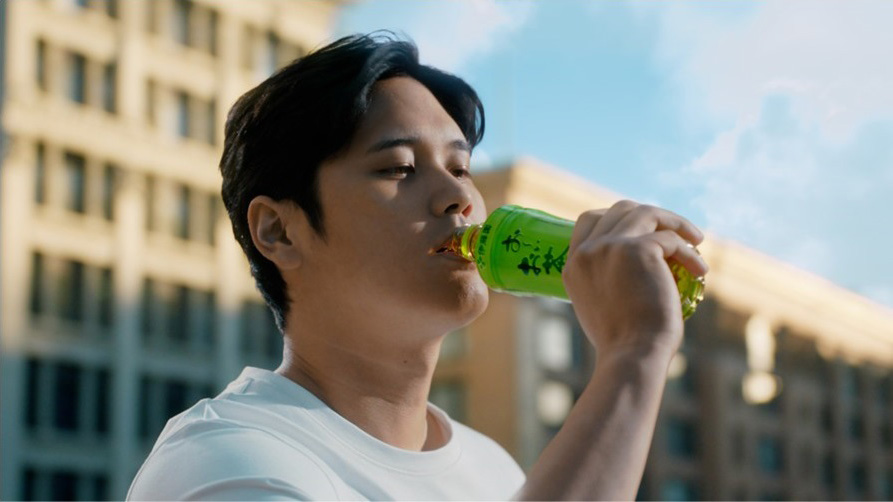 大谷翔平選手が出演する伊藤園「お~いお茶」新CM『いつの日も、僕のそばには お茶がある。』篇より