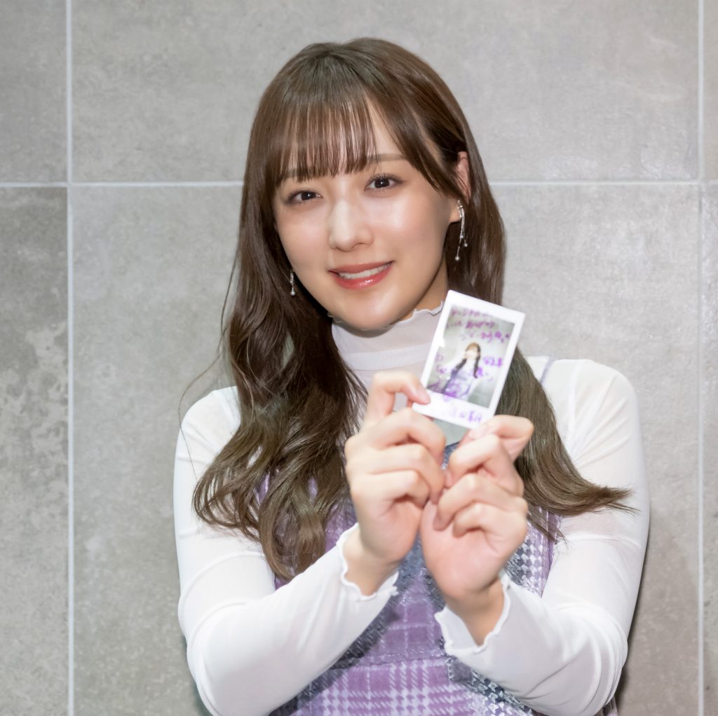 1st写真集『やさしい日差し』を発売したSKE48鎌田菜月さん