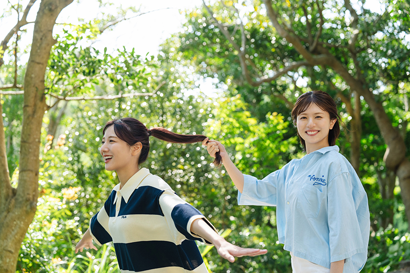 「B.L.T.2025年7月号」に登場している日向坂46・河田陽菜と松田好花