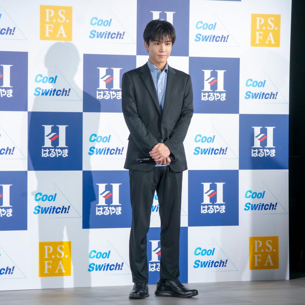 「はるやまNEW BIZ WEAR アンバサダー&新CM発表会」に出席した岩田剛典
