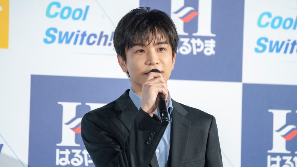「はるやまNEW BIZ WEAR アンバサダー&新CM発表会」に出席した岩田剛典