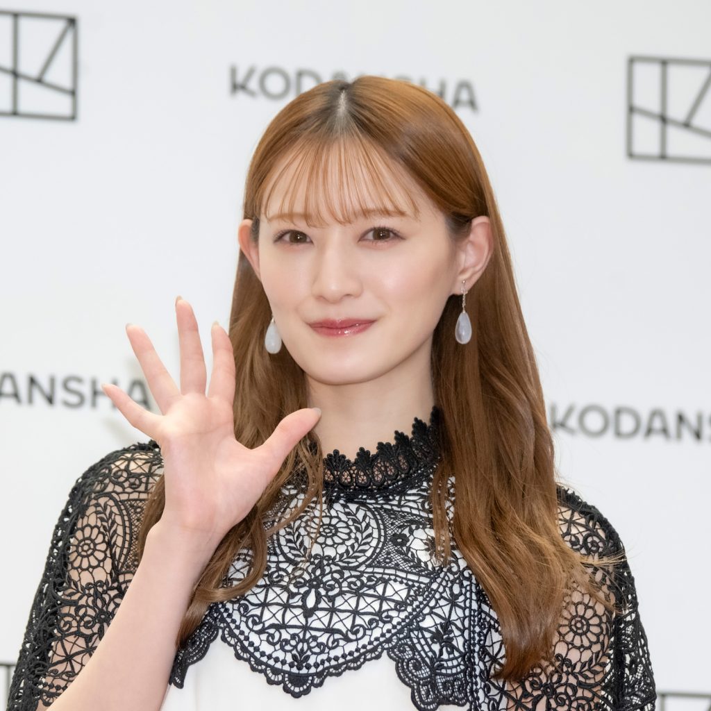 中田花奈が2nd写真集『掻き立てる』発売記念取材会に出席