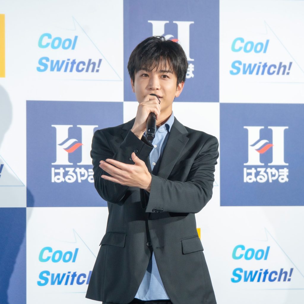 「はるやまNEW BIZ WEAR アンバサダー&新CM発表会」に出席した岩田剛典