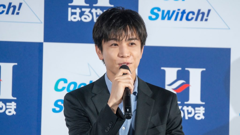 「はるやまNEW BIZ WEAR アンバサダー&新CM発表会」に出席した岩田剛典