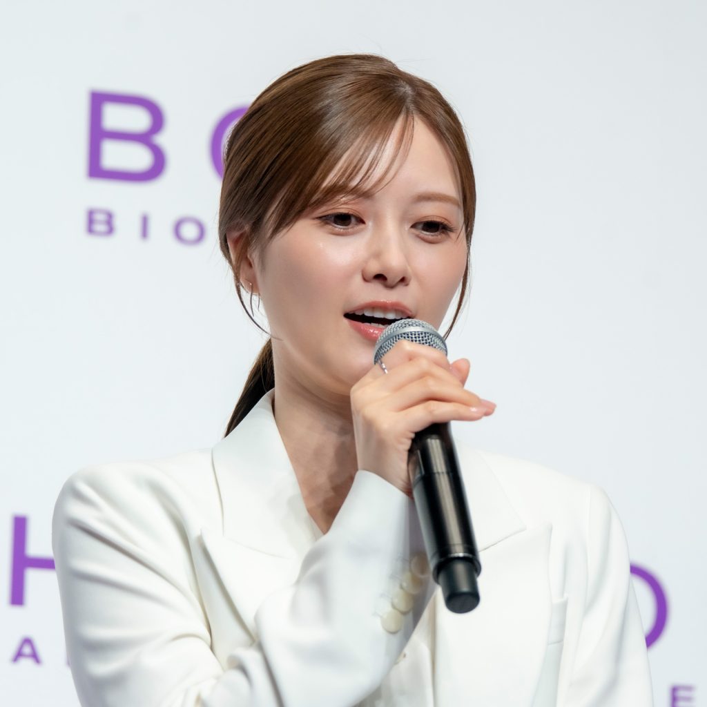 「BIOHEAL BOH 新アンバサダー就任発表会」に出席した白石麻衣