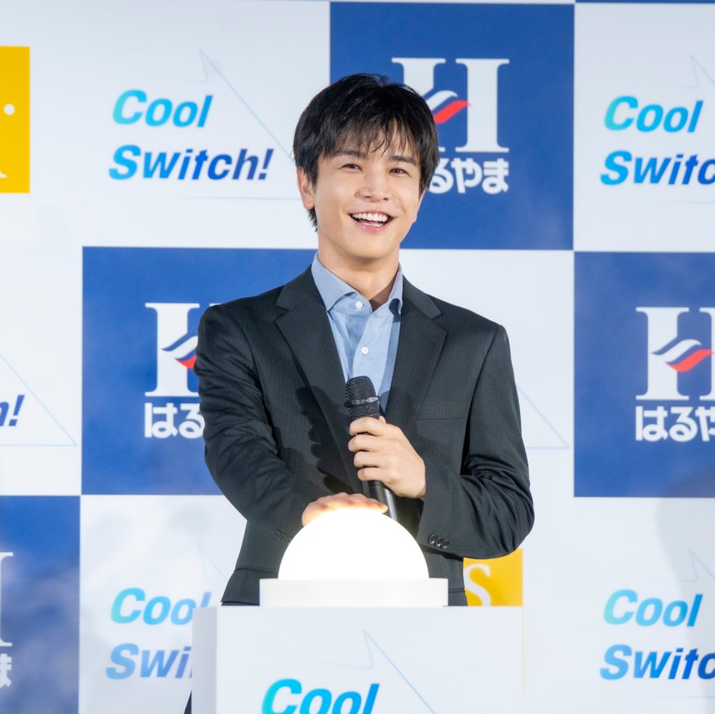 「はるやまNEW BIZ WEAR アンバサダー&新CM発表会」に出席した岩田剛典